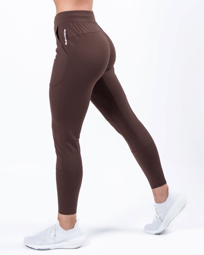 Alphalete 4-Way Stretch Jogger Kaffee | MJ2157406