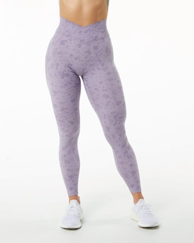 Alphalete Single Brushed Cross-Wrapped Legging Pebble Print Misty Lilac | TA1948036