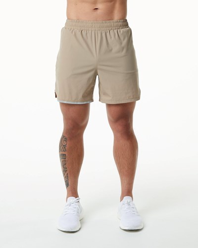 Alphalete Woven 4-Way Stretch 5" Kurzes Tan | OM1263954