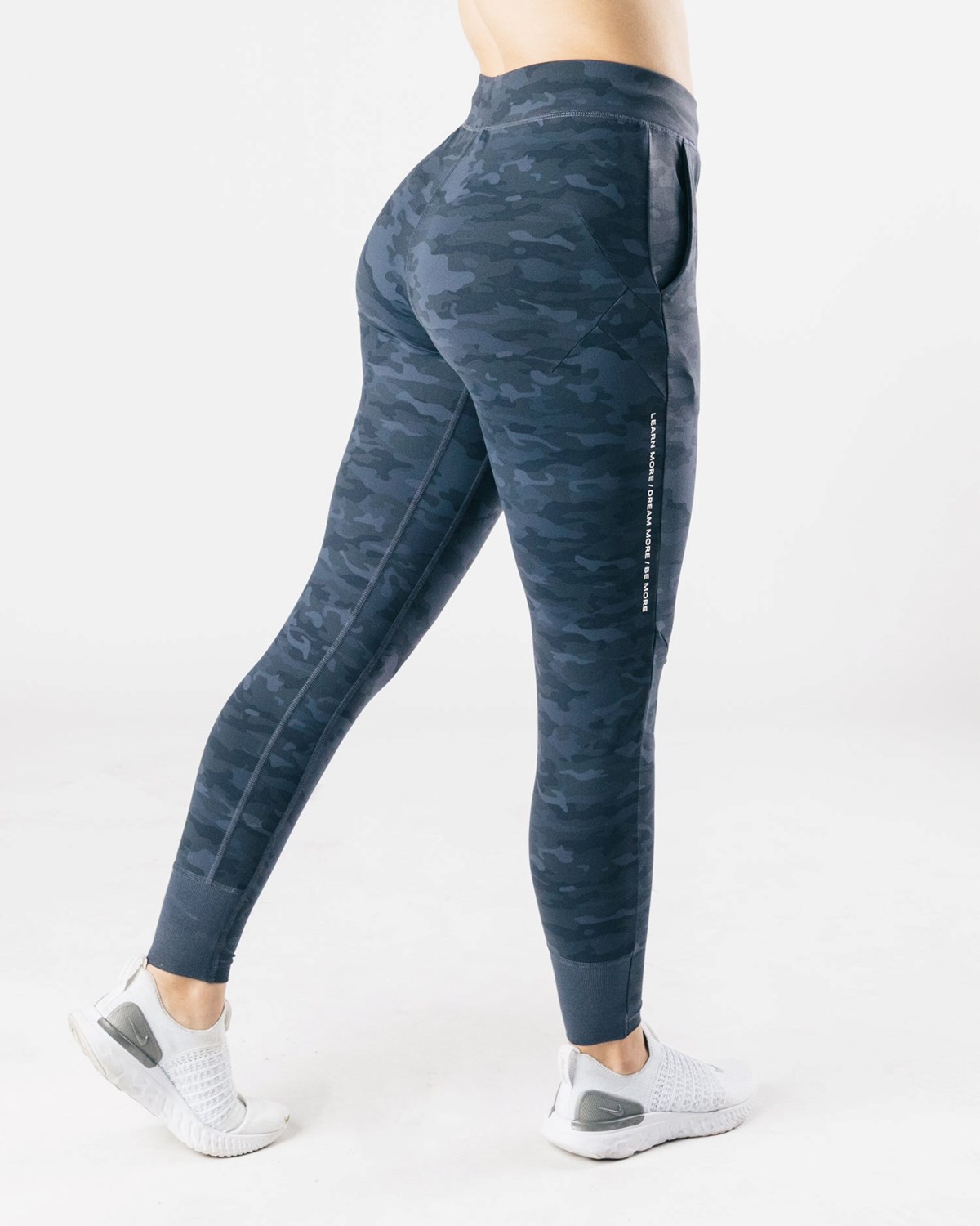 Alphalete 4-Way Stretch Jogger Dunkelnavy Camouflage | AM1472593