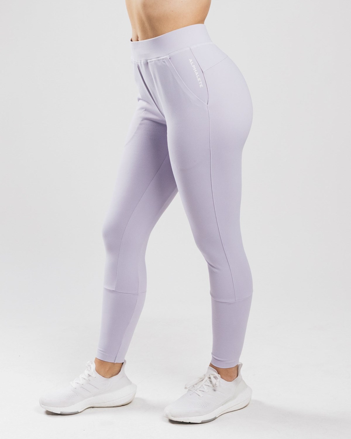 Alphalete 4-Way Stretch Jogger Lilac Haze | QU7231456