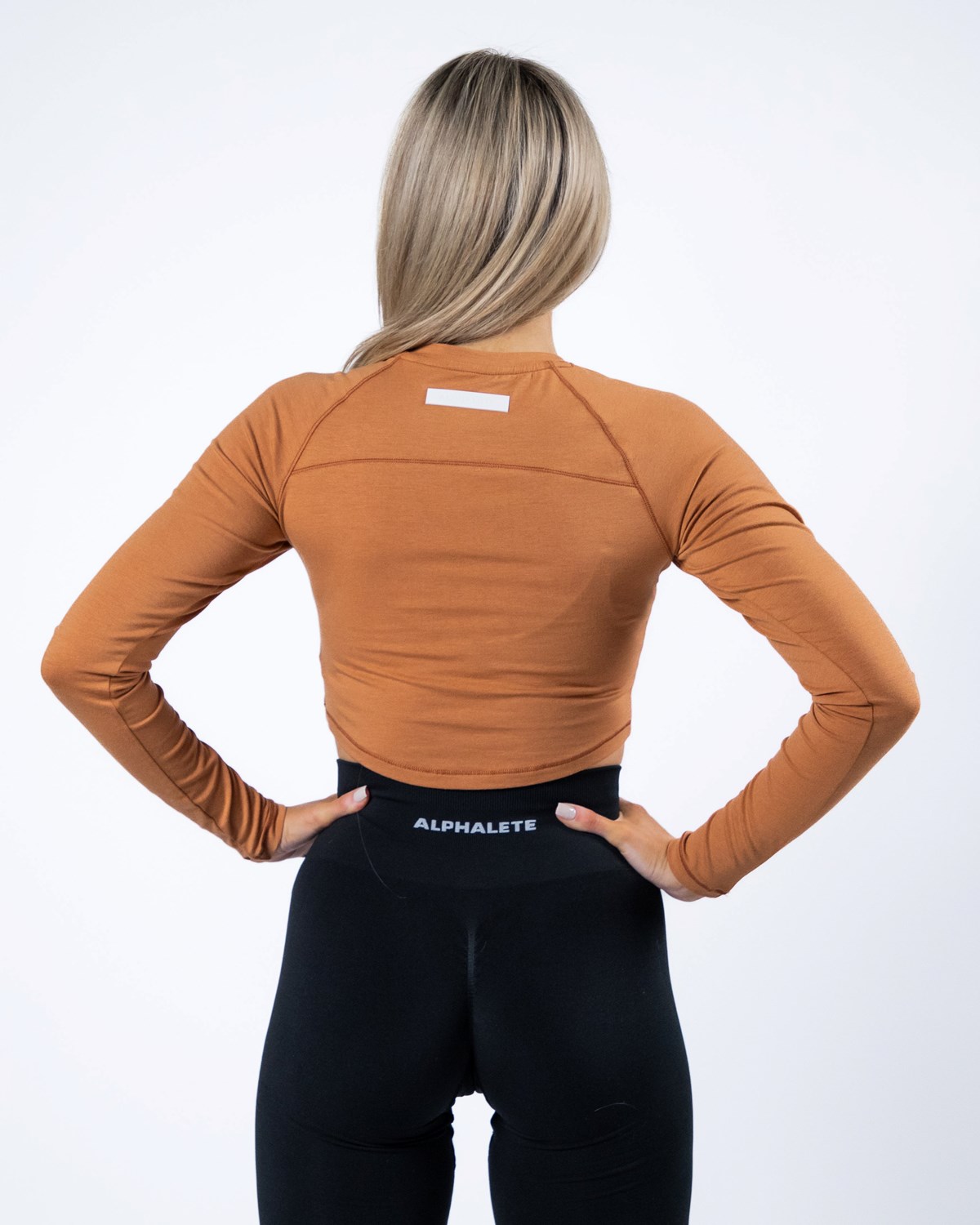 Alphalete Cropped Premium Long Sleeve Camel | MY6513248