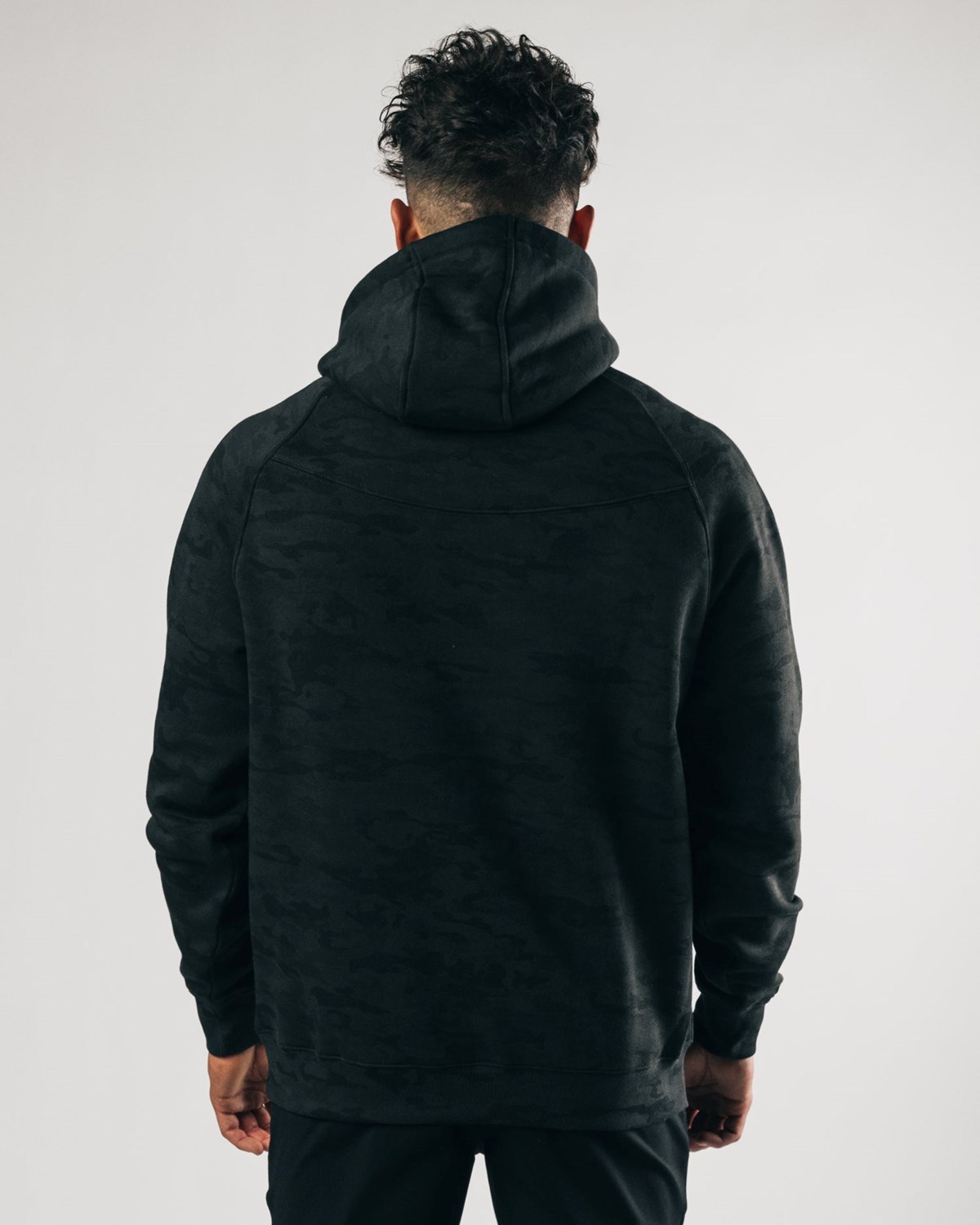 Alphalete Fitted Performance Hoodie Darkest Hour | JU2609537