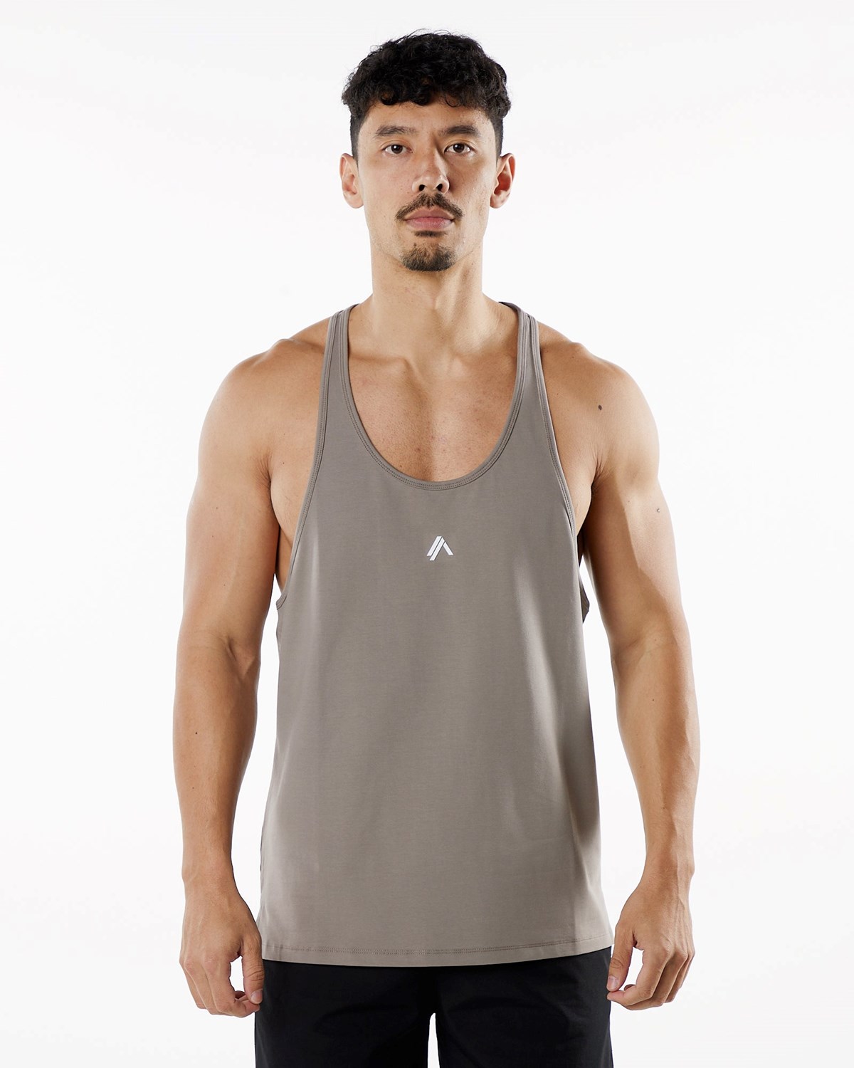 Alphalete Fitted Performance Stringer Cedar | CO2836017