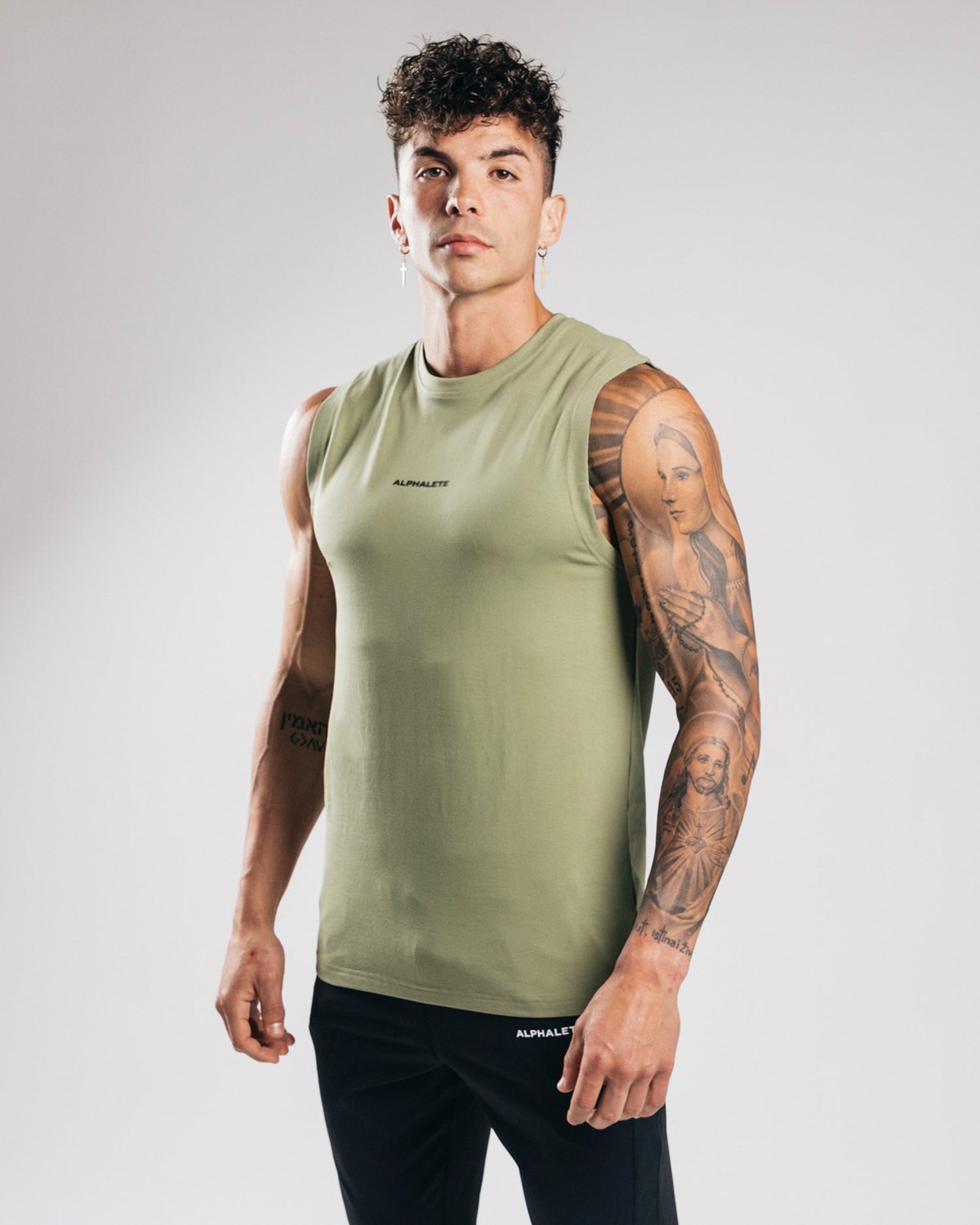 Alphalete Fitted Performance Tank Grün | SA8501362