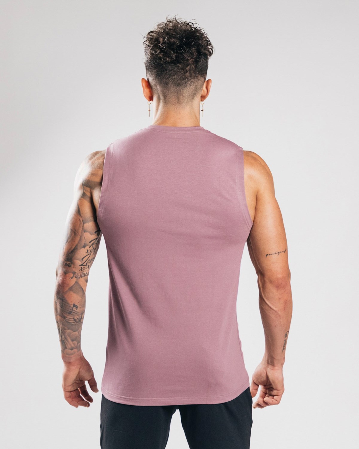 Alphalete Fitted Performance Tank Lila | IJ6504389