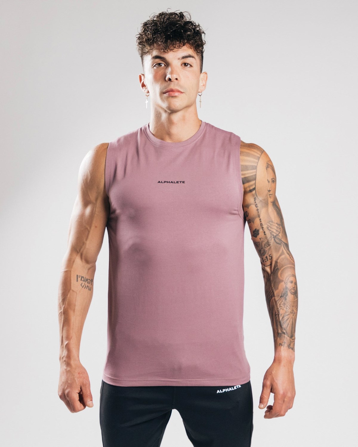 Alphalete Fitted Performance Tank Lila | IJ6504389