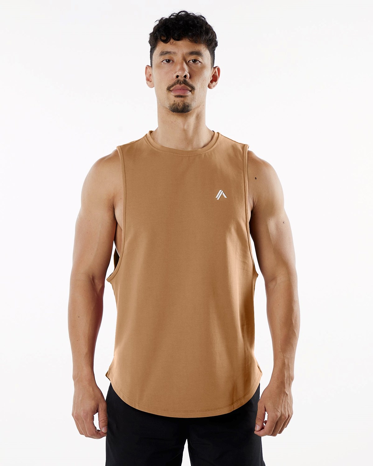 Alphalete Fitted Performance Tank Rust | GH4519267