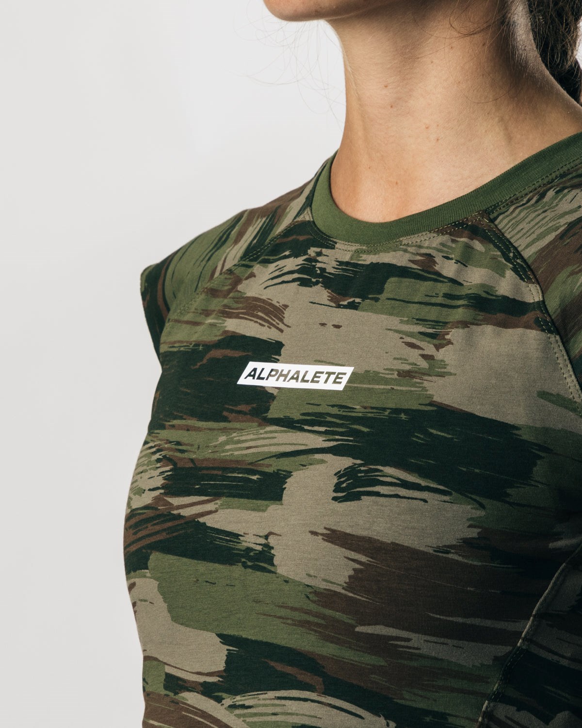 Alphalete High Performance Kurzes Sleeve Crop Tee Olivgrün Camouflage | UT1203859