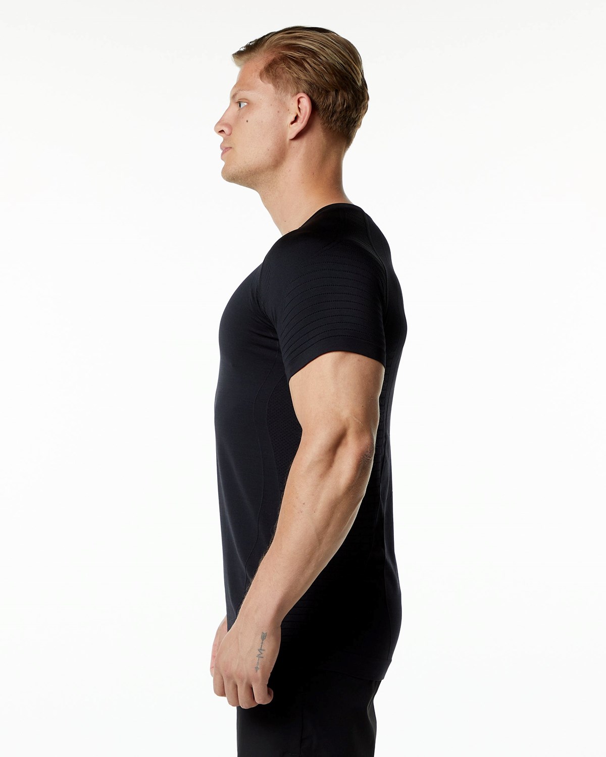 Alphalete High Performance Seamless Kurzes Sleeve Tee Schwarz | TX6984715