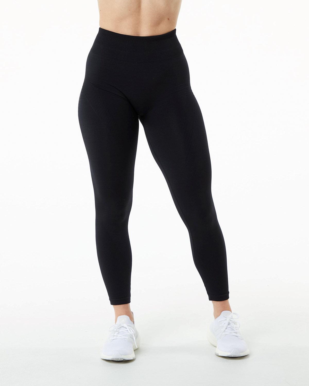 Alphalete High Performance Seamless Legging Schwarz | JV2491803