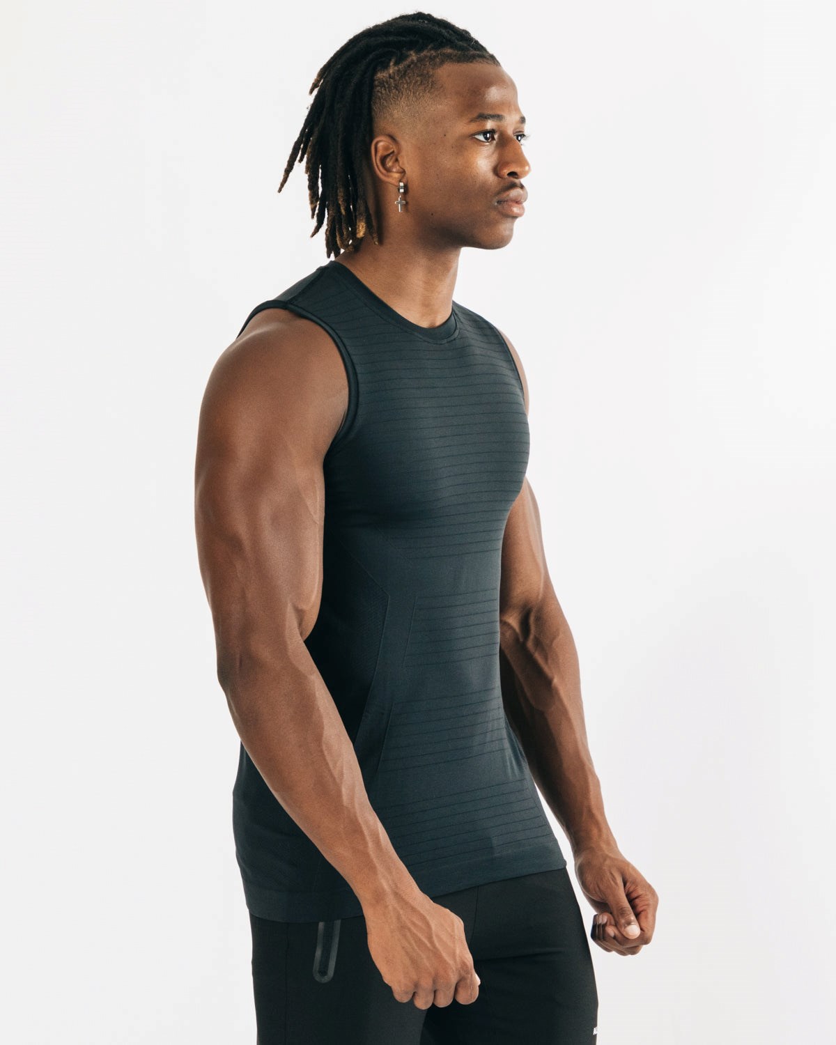 Alphalete High Performance Seamless Tank Schwarz | XE5397168