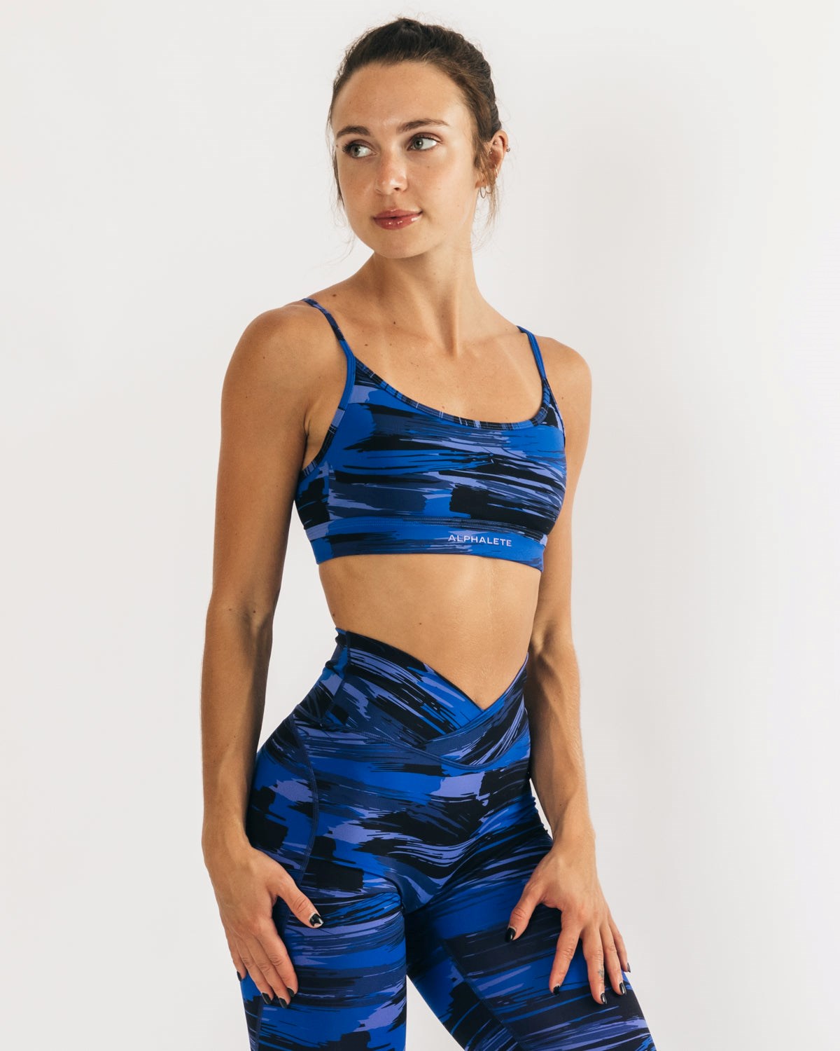 Alphalete Medium Impact Bra Blau Camouflage | QM3850972