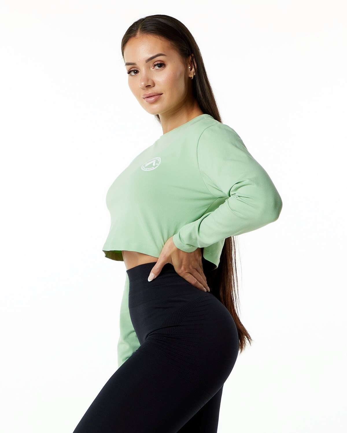 Alphalete Oversized Performance Long Sleeve Crop Pistachio | WK0153986