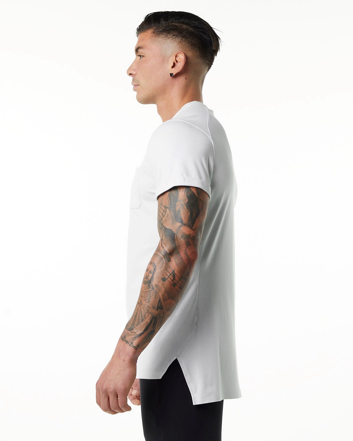 Alphalete Premium Kurzes Sleeve Pocket Tee Weiß | HO4658321