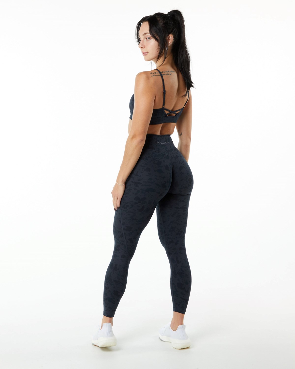 Alphalete Single Brushed Cross-Wrapped Legging Schwarz | MB2368597