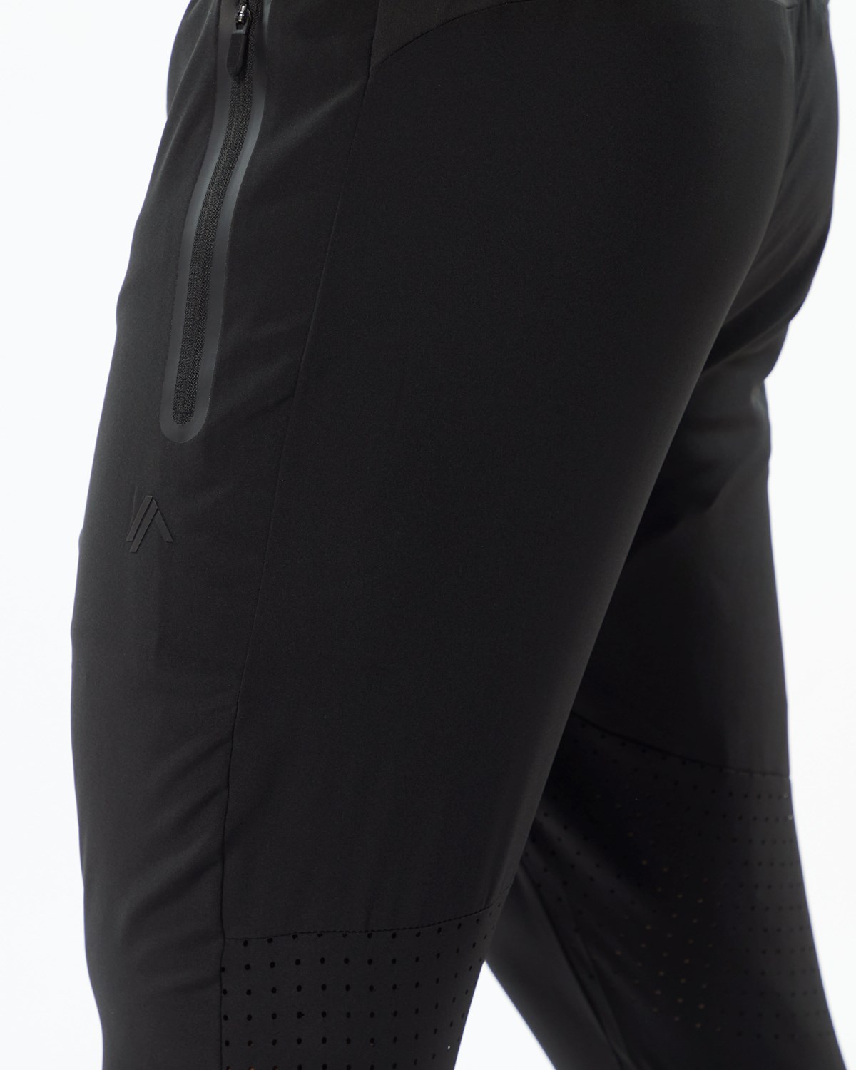 Alphalete Woven 4-Way Stretch 29