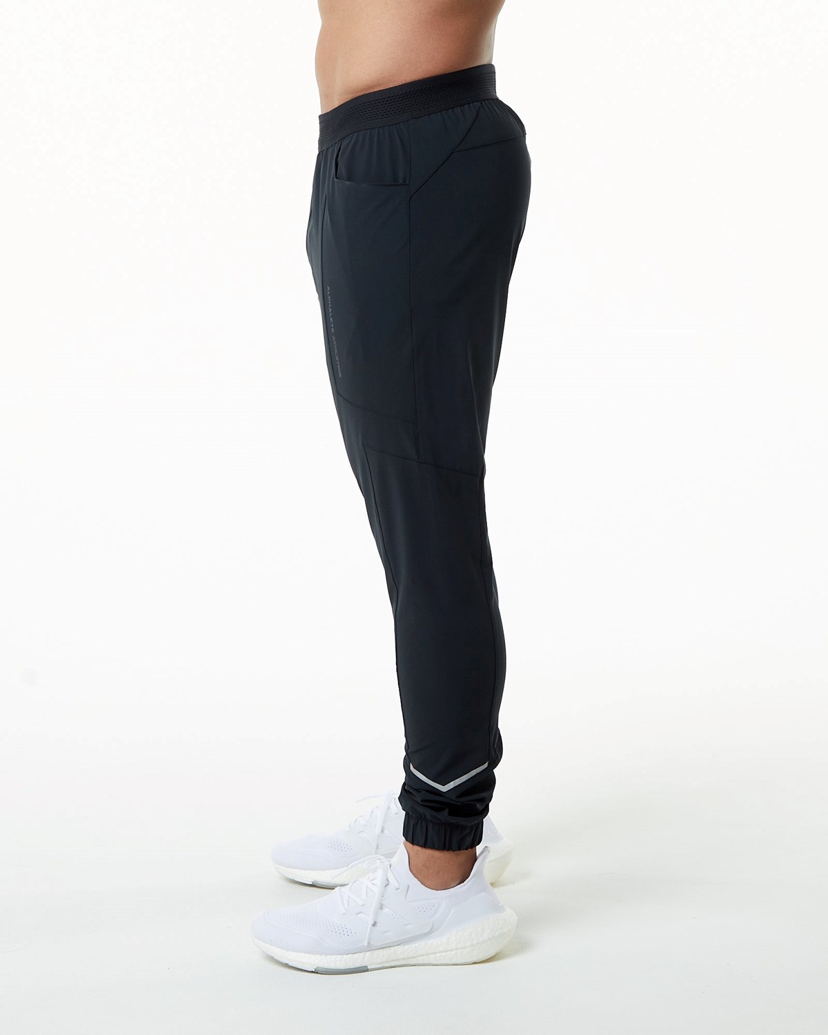 Alphalete Woven 4-Way Stretch 29