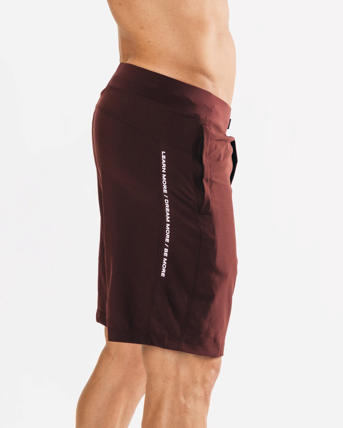 Alphalete Woven 4-Way Stretch 9